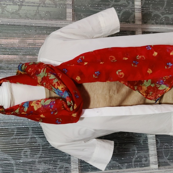 Thin fashion Scarf red and multi color flowers Beautiful! - Picture 2 of 4